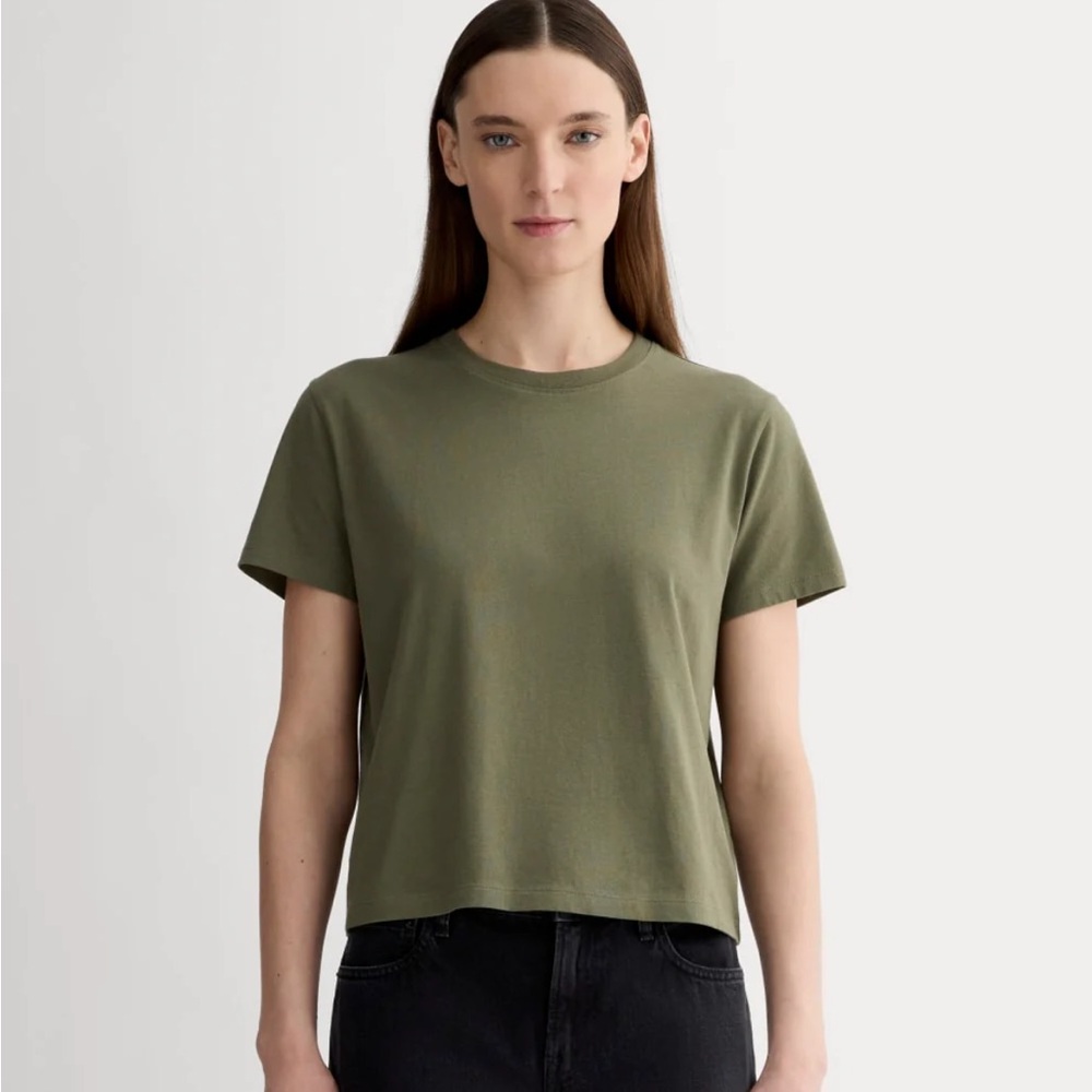 Everlane: The Box-Cut Tee in Essential Cotton